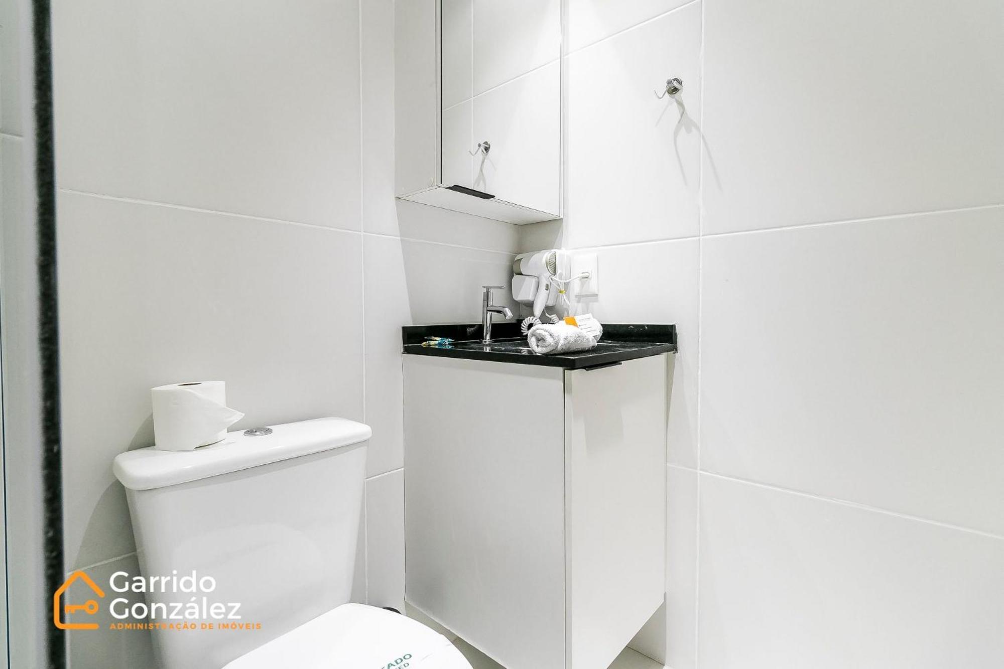 Espetacular Na Liberdade - Com Piscina Apartamento *